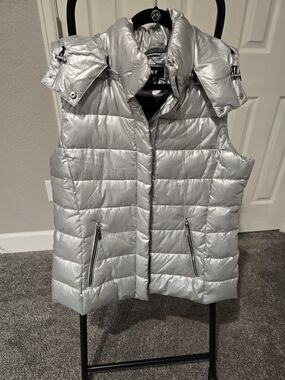 DKNY Metallic Silver Quilted Puffer Vest